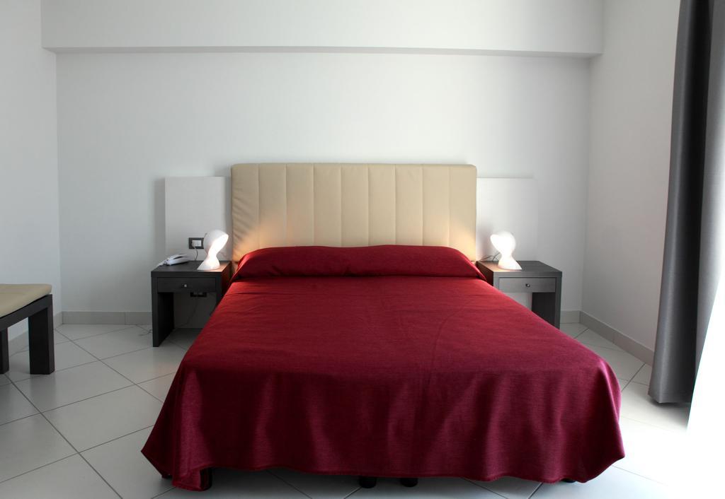 Brezza Di Grecale Aparthotel Trapani Kamer foto