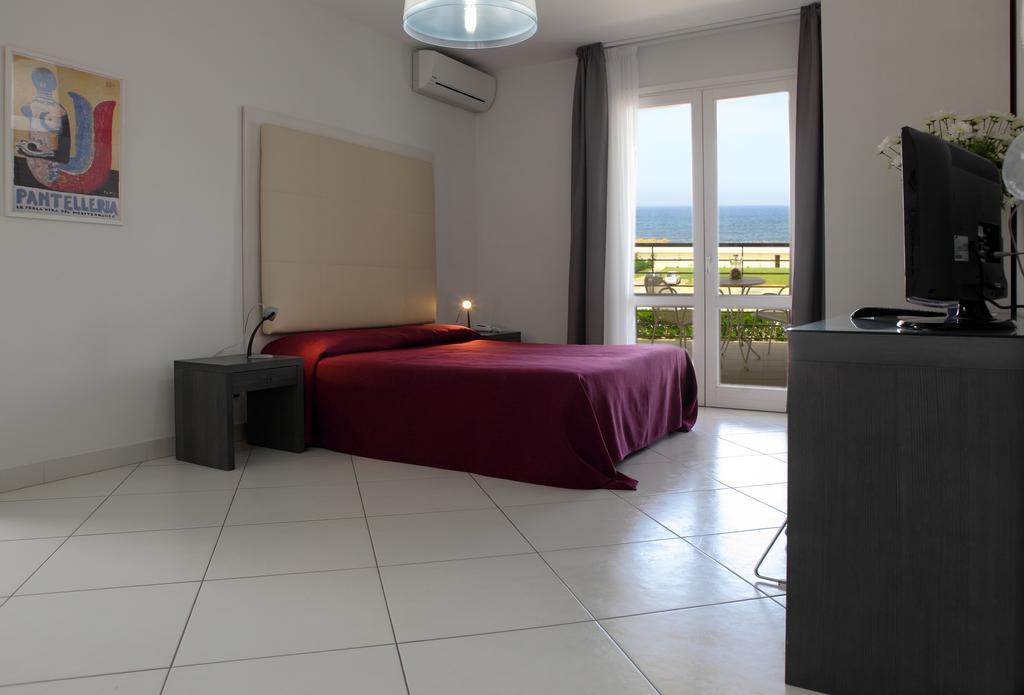 Brezza Di Grecale Aparthotel Trapani Buitenkant foto